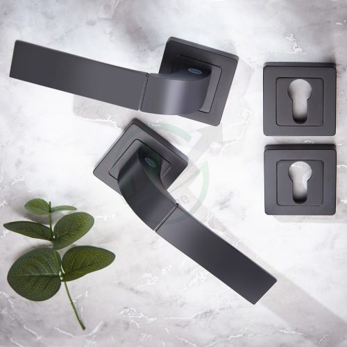 Yale Bologna kilincs, 8x8mm, cilinderes